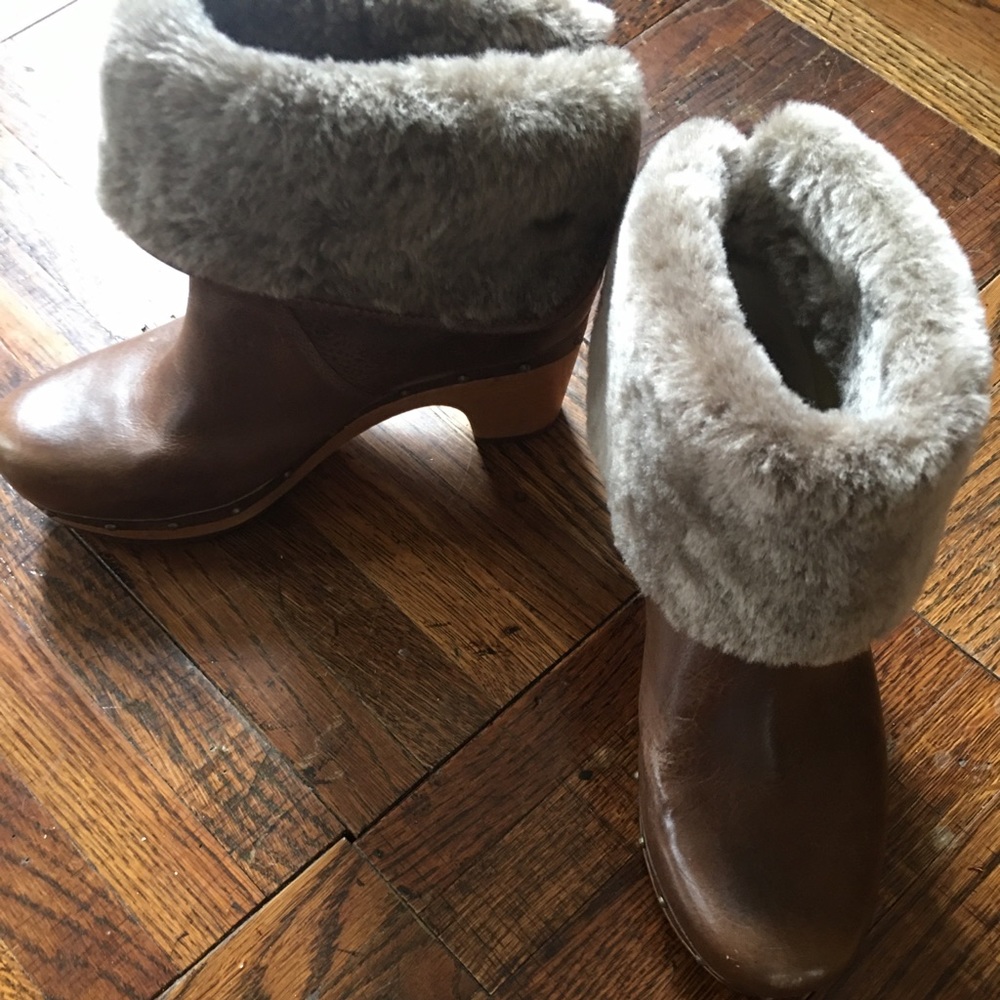 UGG Lynnea Ankle Boot